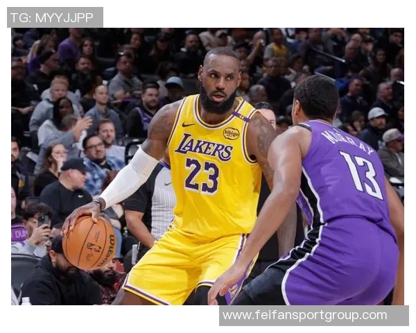 里夫斯闪耀湖人历史成就单场20次罚球新里程碑追平浓眉科比传奇